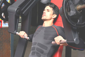 Benefits of Wearing a Compression Shirt