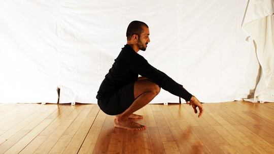 5-reasons-you-should-squat-barefoot