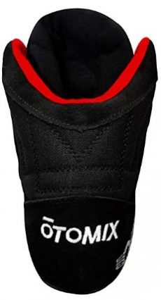 The Otomix Stingray Escape has extra ankle support padding.